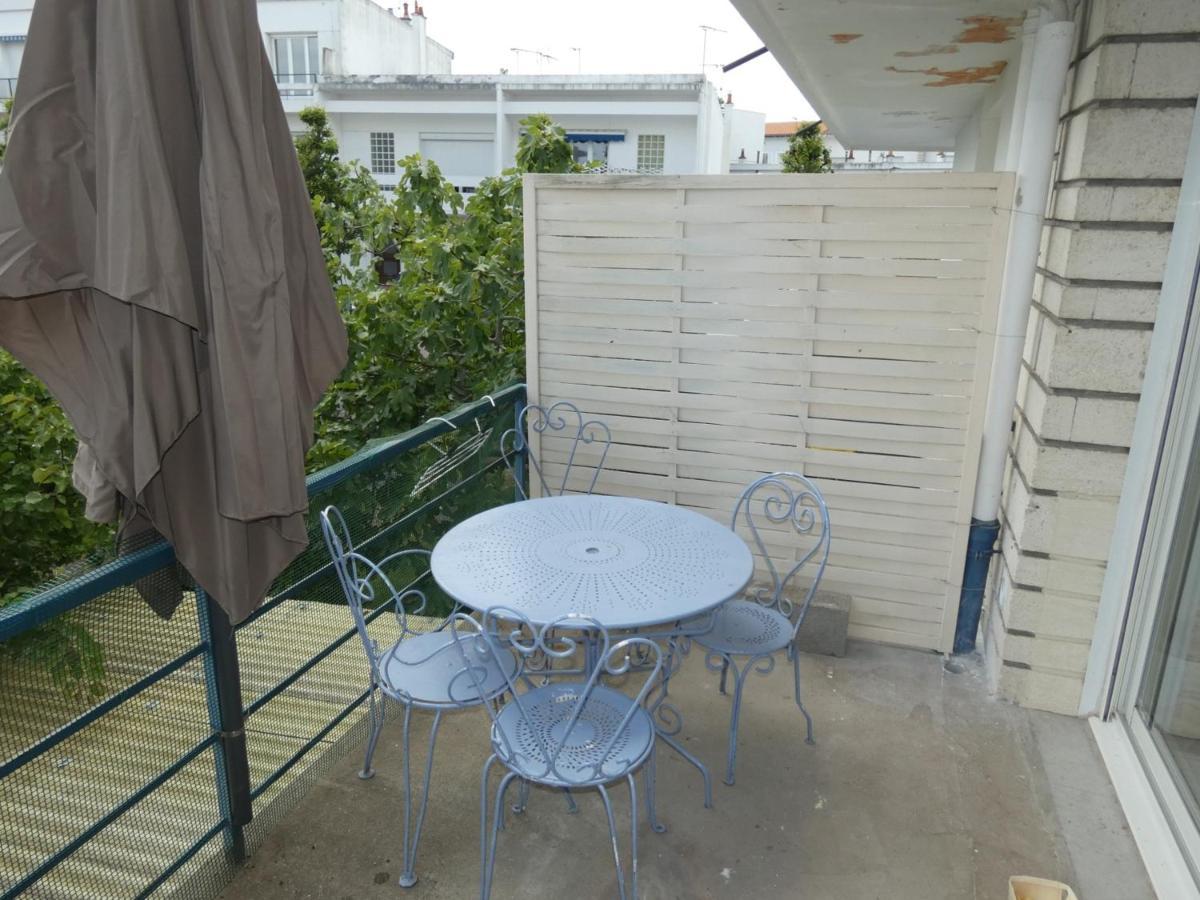 Appartement T3 Avec Terrasses Et Parking Prive En Centre-Ville De Royan, A 200M De La Plage - Fr-1-71-90 Exterior foto